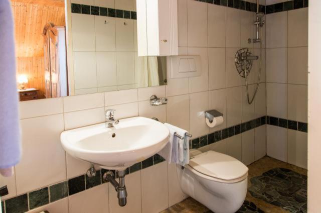 Gasthof Mitteregg Zum Kasnocknwirt Winkl  Esterno foto